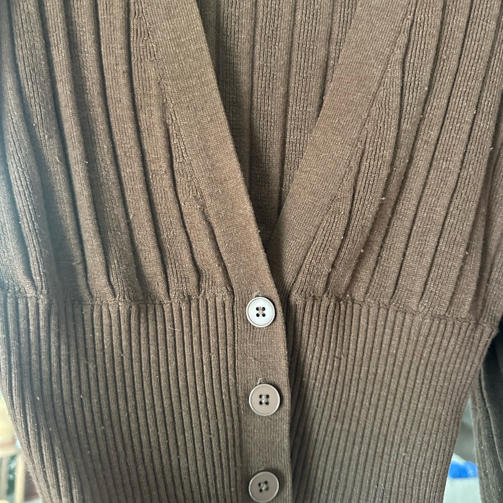 Brown Ribbed V-Neck Sweater - Picture 2 of 6